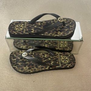 Tory Burch Black and Tan leopard rubber sandal
